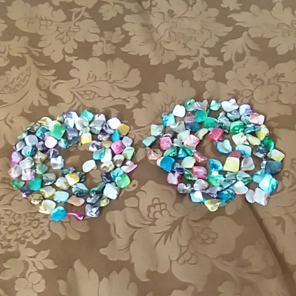 Multi-Colored Shell Shaped Beaded Necklaces - Picture 2 of 5